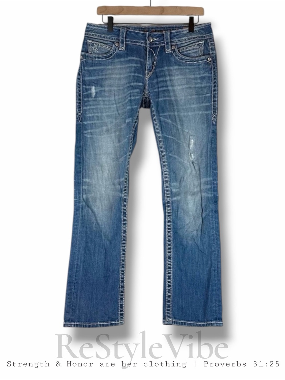 ROCK REVIVAL Women’s Size 30 Denim Jeans Noelle Capri Ankle Fit Stretch Bling